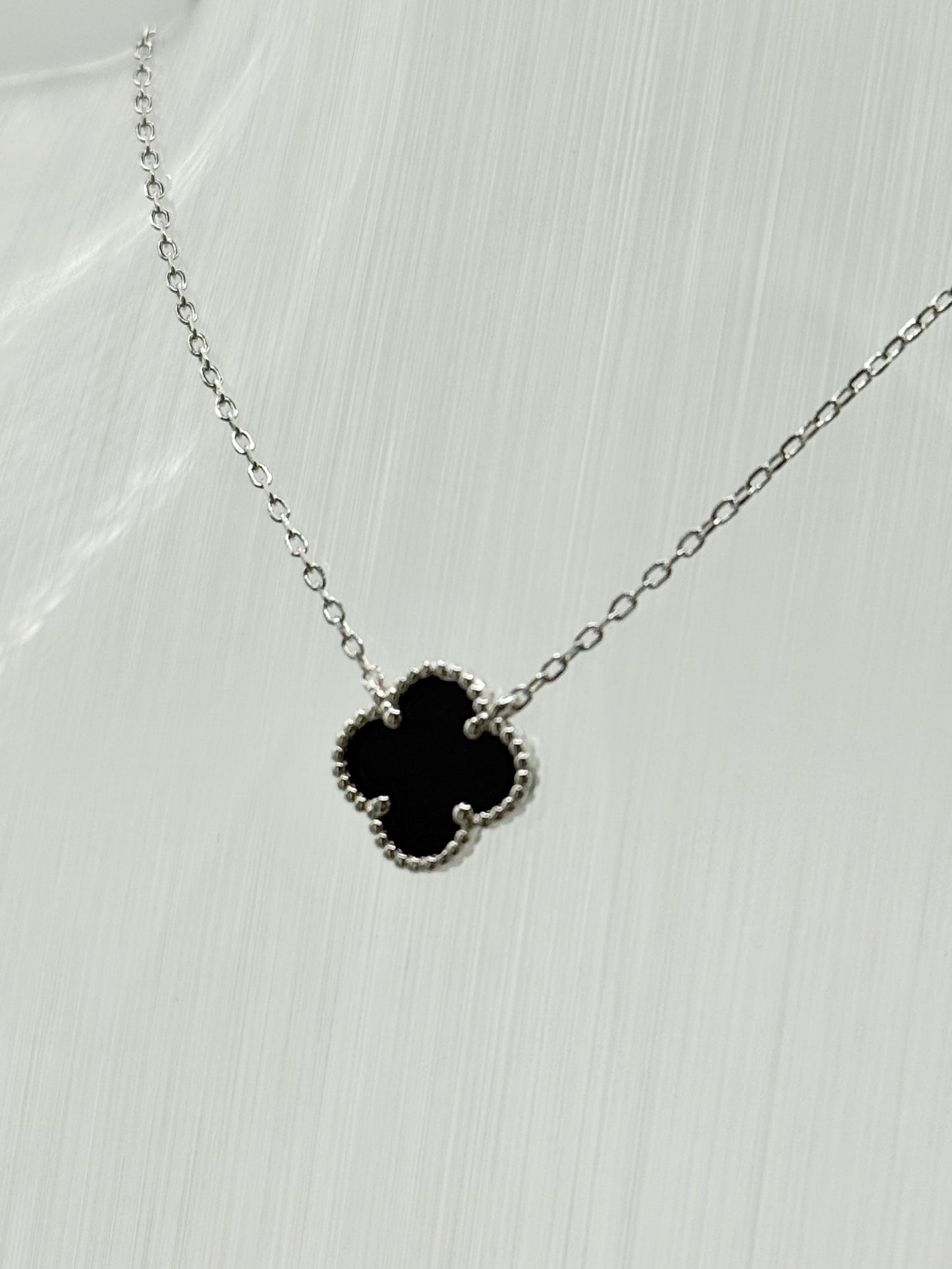 Sterling Silver ONYX Clover Pendant & Chain